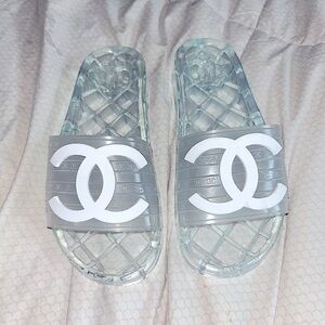 Chanel slides
